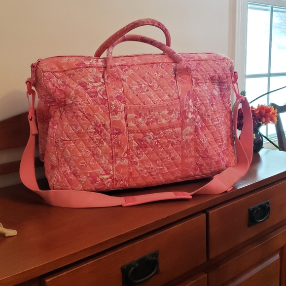 Vera Bradley Duffel Pink - Picture 2 of 6